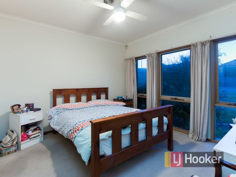 Photo - 4 Raphael Street, Hallam VIC 3803 - Image 7