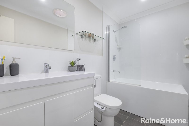 Photo - 4 Raspberry Crescent, Schofields NSW 2762 - Image 5