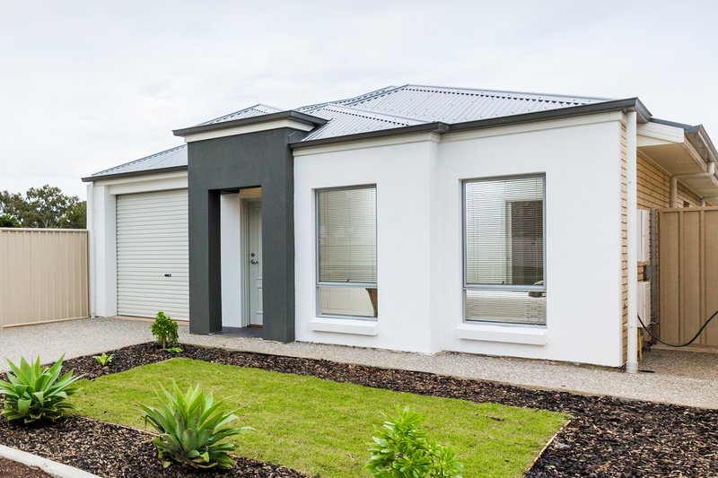 Photo - 4 Rathlin Avenue, Marion SA 5043 - Image 1
