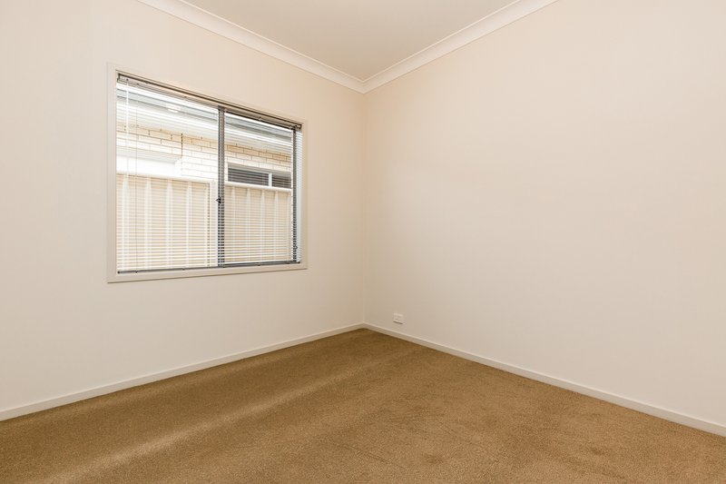 Photo - 4 Rathlin Avenue, Marion SA 5043 - Image 5