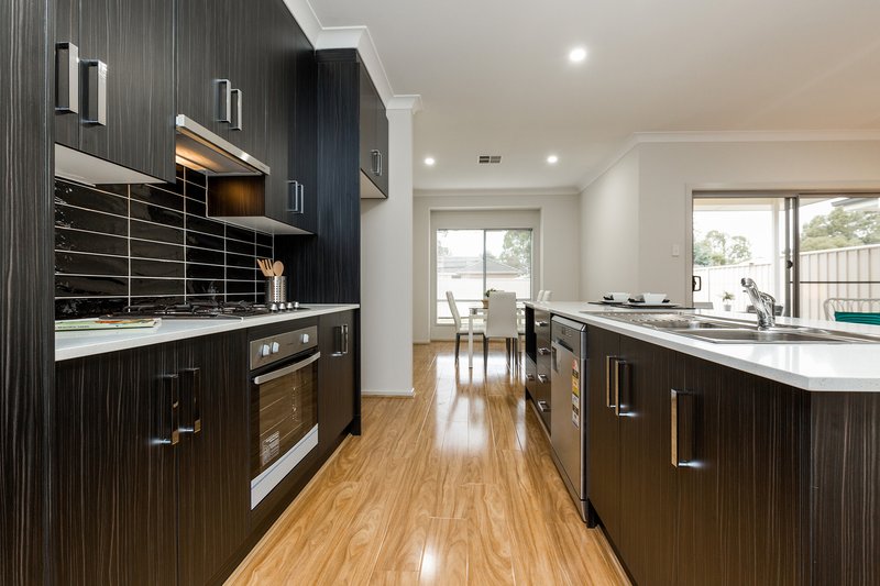 Photo - 4 Rathlin Avenue, Marion SA 5043 - Image 8