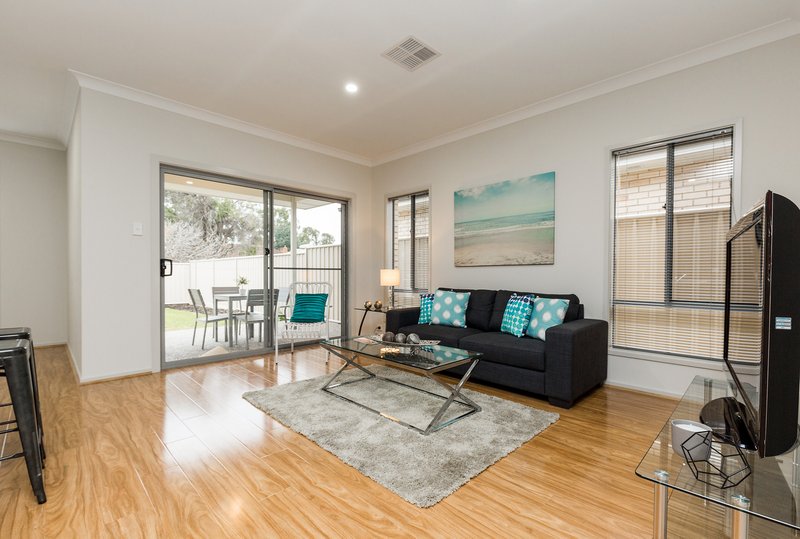 Photo - 4 Rathlin Avenue, Marion SA 5043 - Image 9