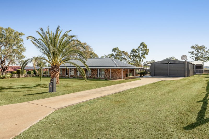 Photo - 4 Rebecca Street, Glenvale QLD 4350 - Image 3