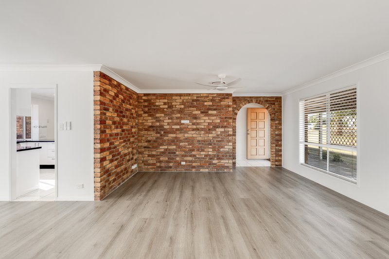 Photo - 4 Rebecca Street, Glenvale QLD 4350 - Image 6