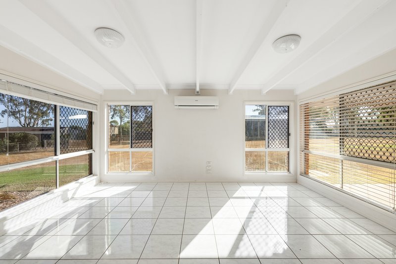 Photo - 4 Rebecca Street, Glenvale QLD 4350 - Image 7