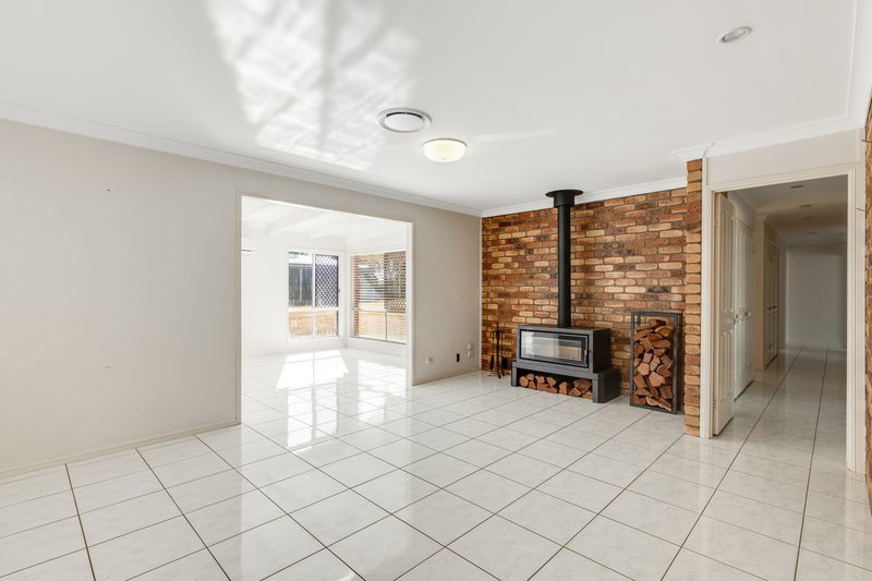 Photo - 4 Rebecca Street, Glenvale QLD 4350 - Image 8