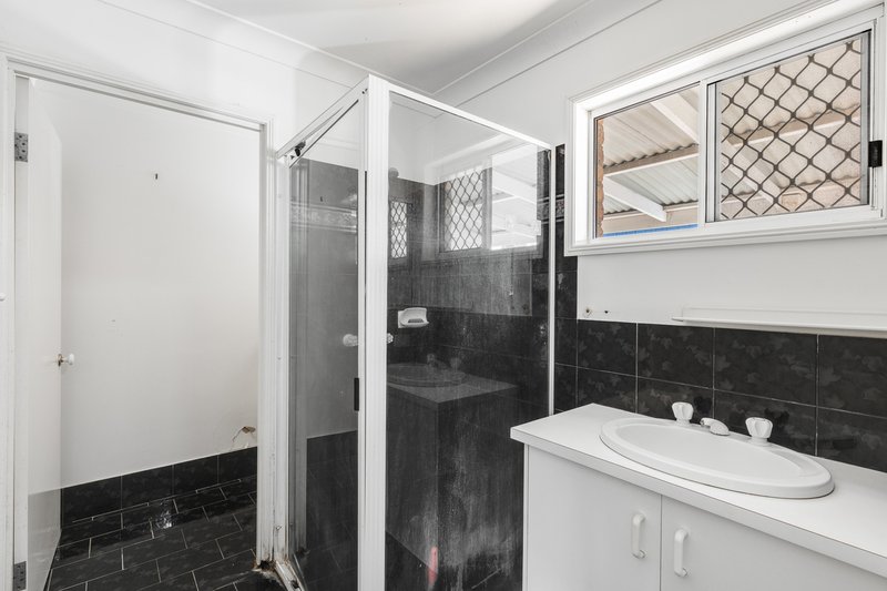 Photo - 4 Rebecca Street, Glenvale QLD 4350 - Image 14