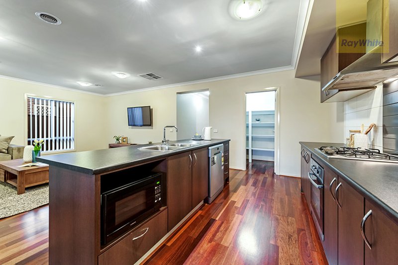 Photo - 4 Redheugh Street, Craigieburn VIC 3064 - Image 3