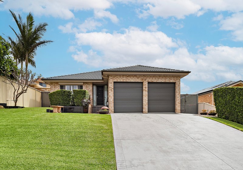 4 Reed Park Place, Horsley NSW 2530