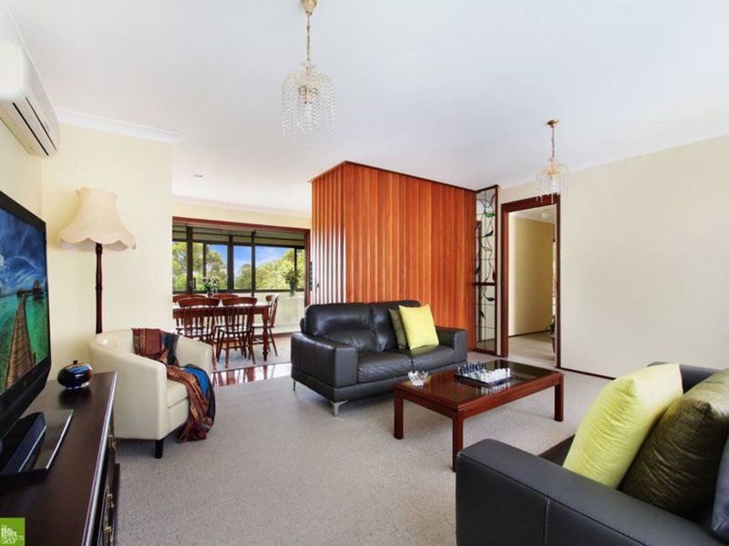 Photo - 4 Reeves Way, Dapto NSW 2530 - Image 2