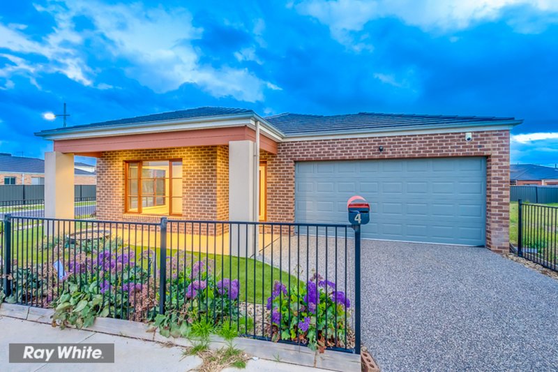 4 Regal  Rd , Point Cook VIC 3030