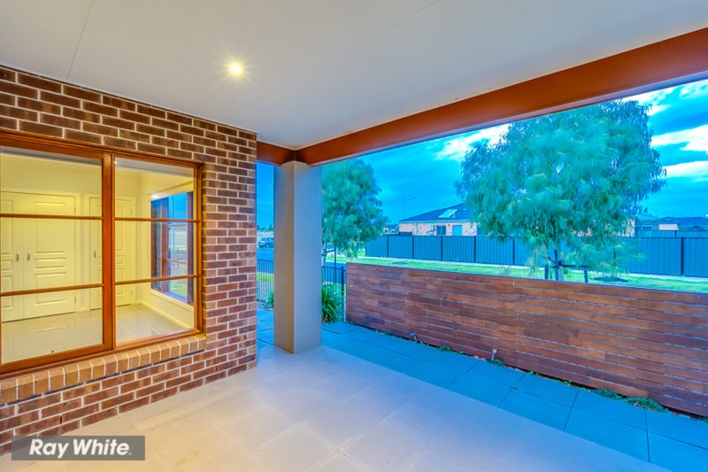 Photo - 4 Regal  Rd , Point Cook VIC 3030 - Image 13