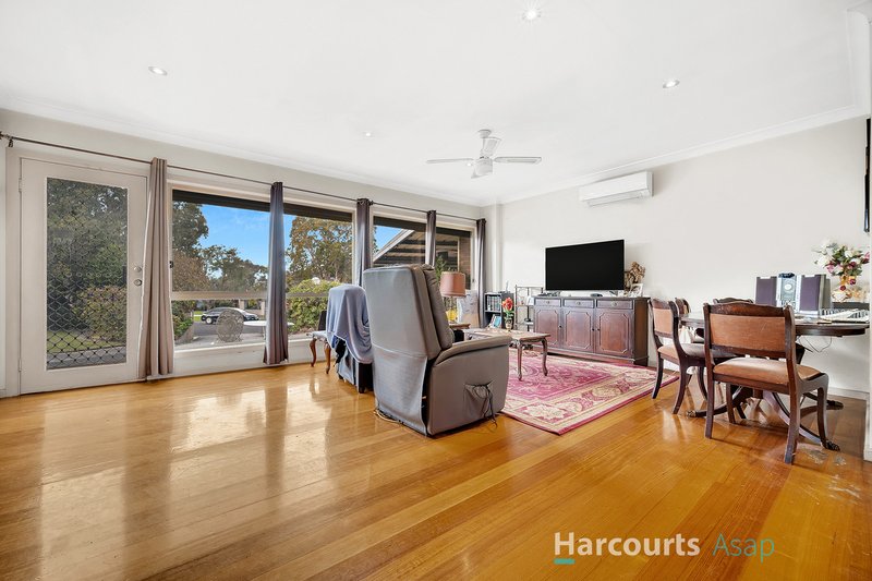 Photo - 4 Renbold Place, Mulgrave VIC 3170 - Image 7