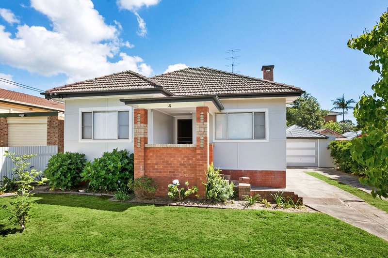 4 Reserve Street, West Wollongong NSW 2500