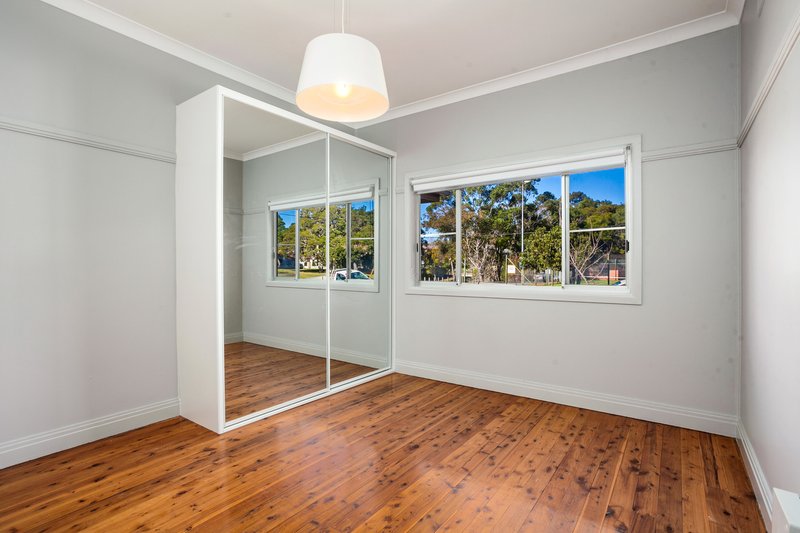 Photo - 4 Reserve Street, West Wollongong NSW 2500 - Image 6