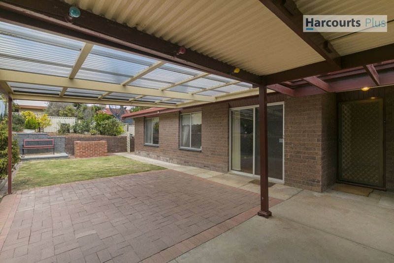 Photo - 4 Resolute Crescent, Hallett Cove SA 5158 - Image 9