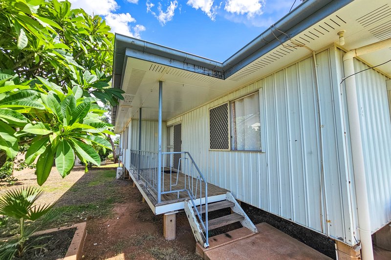 Photo - 4 Richards Crescent, Mount Isa QLD 4825 - Image 12