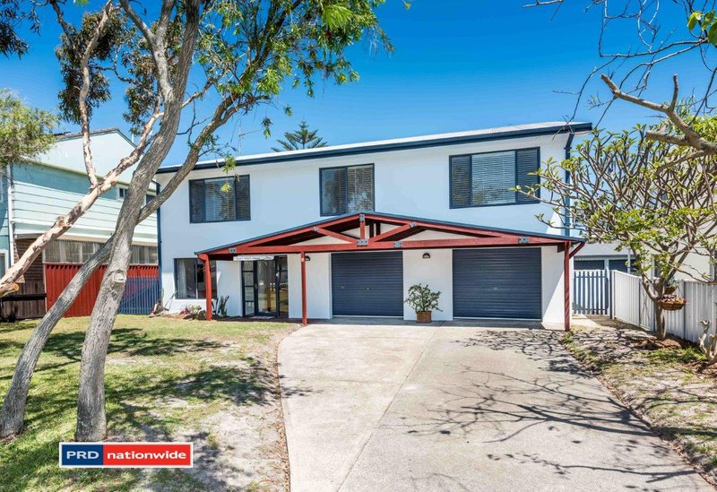 4 Richardson Avenue, Boat Harbour NSW 2316