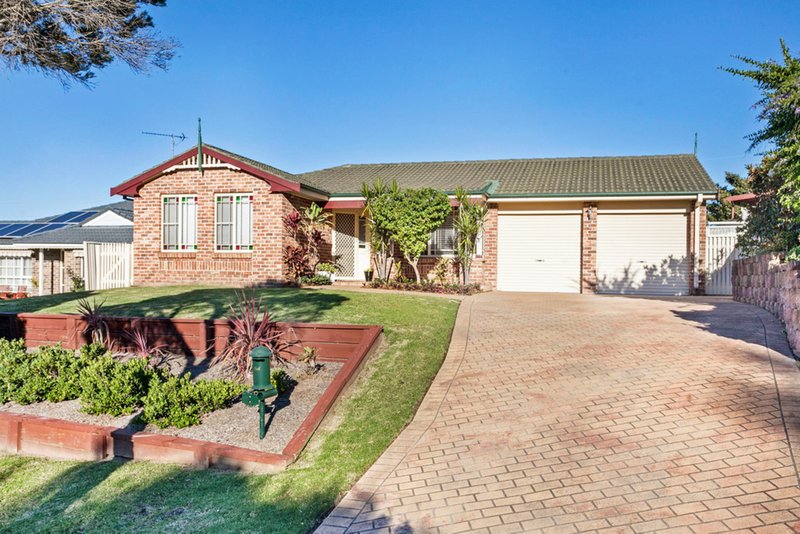 4 Richmond Place, Albion Park NSW 2527