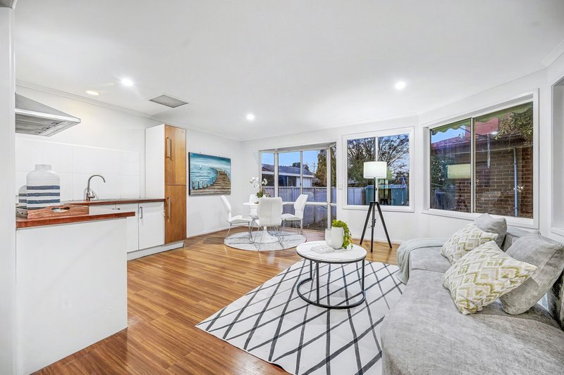 Photo - 4 Rickson Court, Springvale South VIC 3172 - Image 3