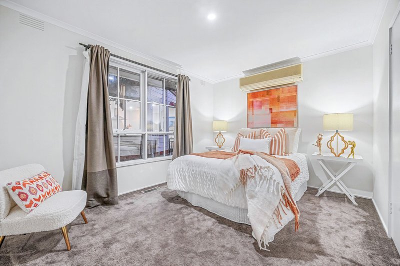 Photo - 4 Rickson Court, Springvale South VIC 3172 - Image 6