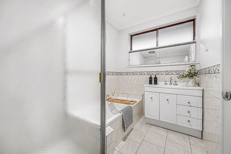 Photo - 4 Rickson Court, Springvale South VIC 3172 - Image 9