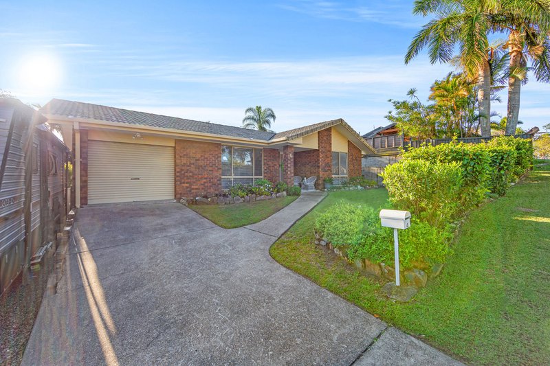 4 Ridgevale Drive, Helensvale QLD 4212