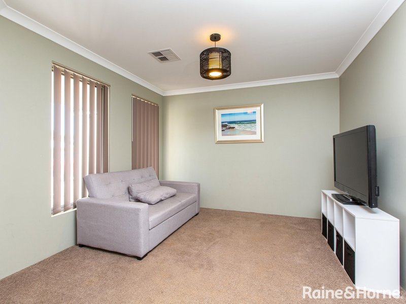 Photo - 4 Riley Court, Australind WA 6233 - Image 2