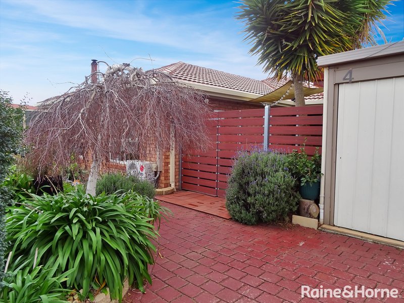 Photo - 4 Riley Court, Keilor Downs VIC 3038 - Image 2