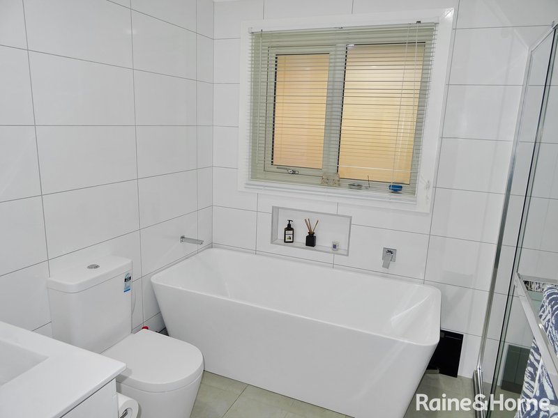 Photo - 4 Riley Court, Keilor Downs VIC 3038 - Image 11