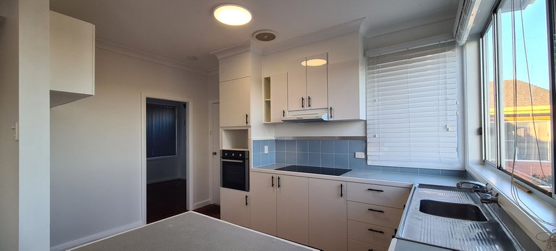Photo - 4 Ritchie Crescent, , Taree NSW 2430 - Image 3