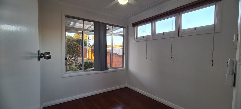 Photo - 4 Ritchie Crescent, , Taree NSW 2430 - Image 10