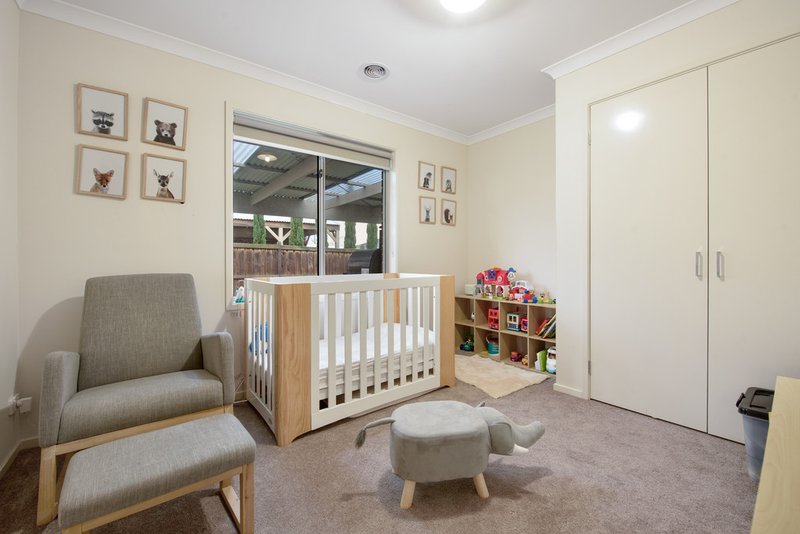 Photo - 4 River Rose Street, Greenvale VIC 3059 - Image 13