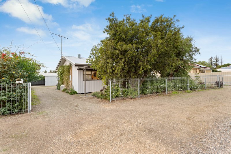 Photo - 4 River Street, Murray Bridge SA 5253 - Image 3