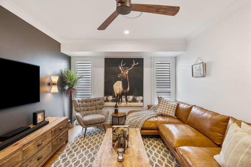 Photo - 4 Riverbank Court, Ashmore QLD 4214 - Image 7
