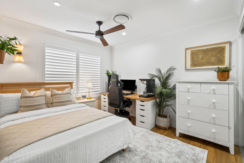 Photo - 4 Riverbank Court, Ashmore QLD 4214 - Image 11