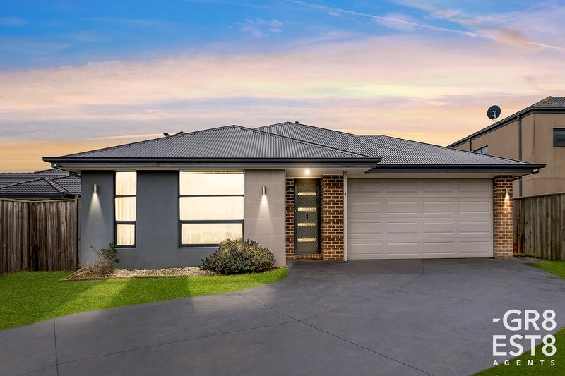 4 Riverside Drive, Cranbourne West VIC 3977