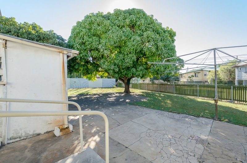 Photo - 4 Roberts Street, South Gladstone QLD 4680 - Image 16