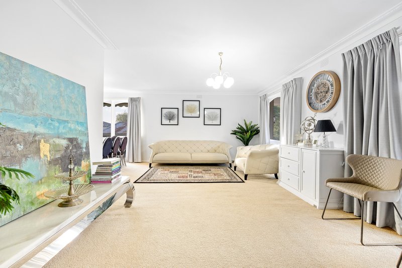 Photo - 4 Robin Court, Wantirna VIC 3152 - Image 4