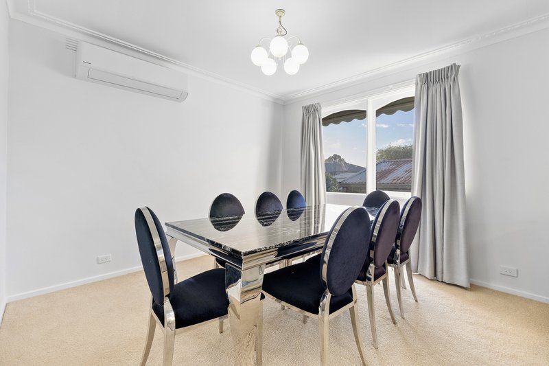 Photo - 4 Robin Court, Wantirna VIC 3152 - Image 5