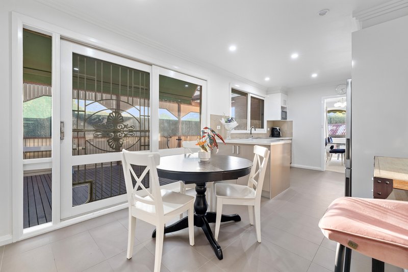 Photo - 4 Robin Court, Wantirna VIC 3152 - Image 6