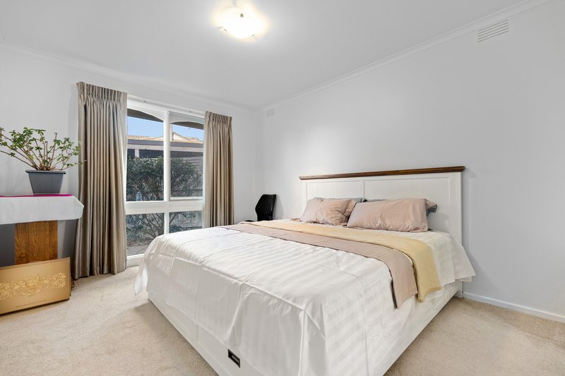 Photo - 4 Robin Court, Wantirna VIC 3152 - Image 9