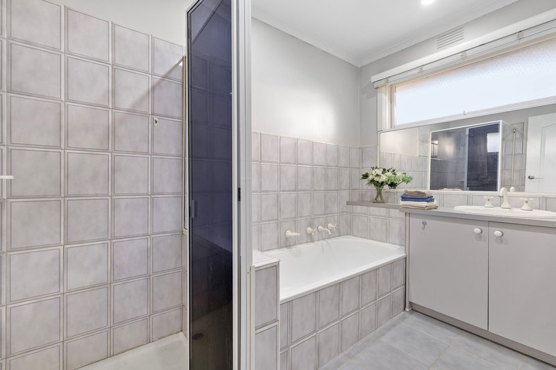 Photo - 4 Robin Court, Wantirna VIC 3152 - Image 10