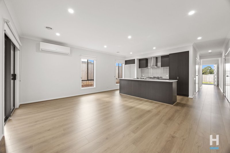 Photo - 4 Rockley Avenue, Warragul VIC 3820 - Image 2