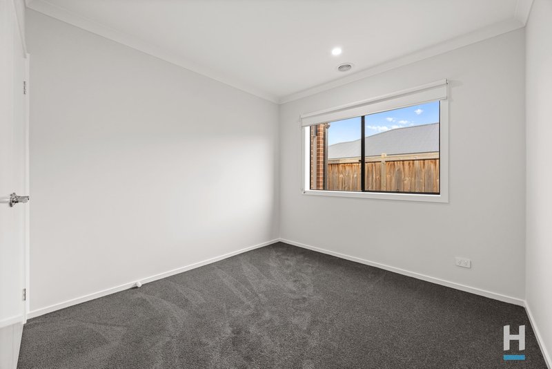 Photo - 4 Rockley Avenue, Warragul VIC 3820 - Image 10