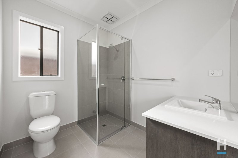 Photo - 4 Rockley Avenue, Warragul VIC 3820 - Image 11