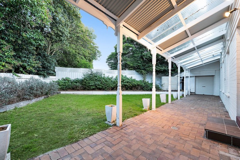 Photo - 4 Rome Court, Glen Waverley VIC 3150 - Image 13