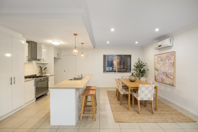 Photo - 4 Romulus Circuit, Augustine Heights QLD 4300 - Image 10