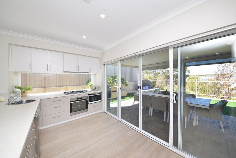 Photo - 4 Rondo Way, Yanchep WA 6035 - Image 17