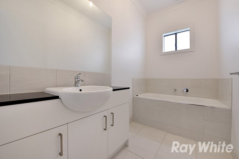 Photo - 4 Rosa Street, Scoresby VIC 3179 - Image 5